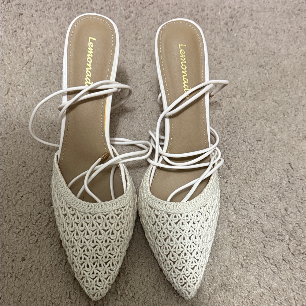 Lemon Women's Elegant Cream Lace Heels